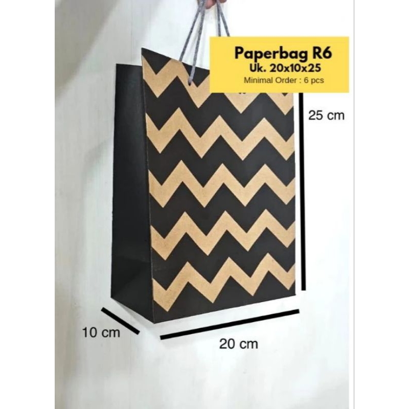 

Paperbag 20x25 motif zigzag Besar TAS KERTAS HAJATAN ACARA SOUVENIR MURAH KALSEL