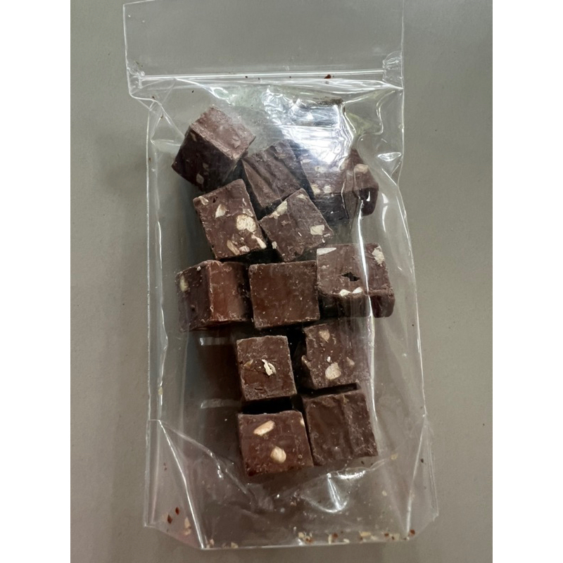 

PATAHAN COKLAT SILVERQUEEN 100 GRAM