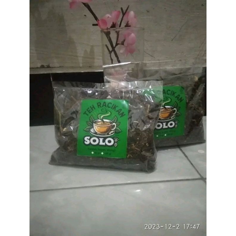 

tehracikwedangankhasSolo,80grm,6paketkombinasi(tehdandang,tehsintren,tehgardoe,tehgopek,tehnyapu,teh999)