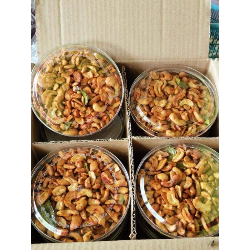 

KACANG METE TOPLES UKURAN 250GR