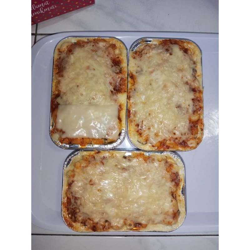 

Makaroni Schotel Beef Mozarella