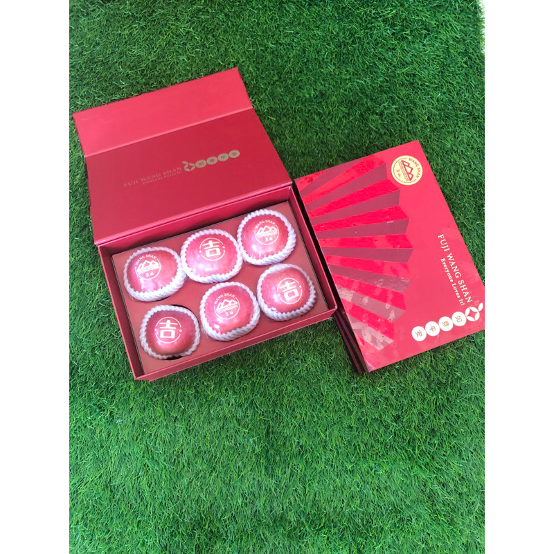 

Apel Fuji Wangshan Giftpack isi 6pcs With Words /box