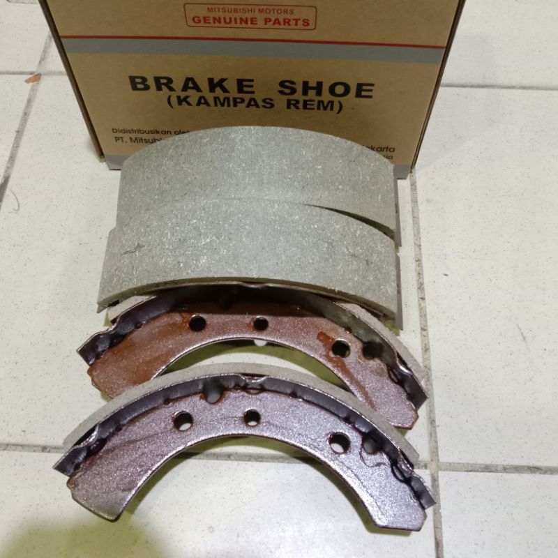 Kampas Rem Tromol Depan Mitsubishi L300 Bensin, T120 Colt