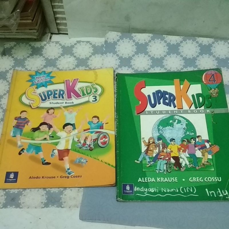 SUPER KIDS,. 3.4  STUDENT BOOK  CABUTAN