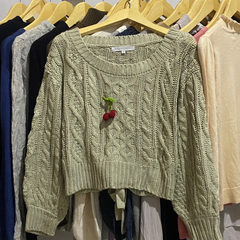 sweater cute