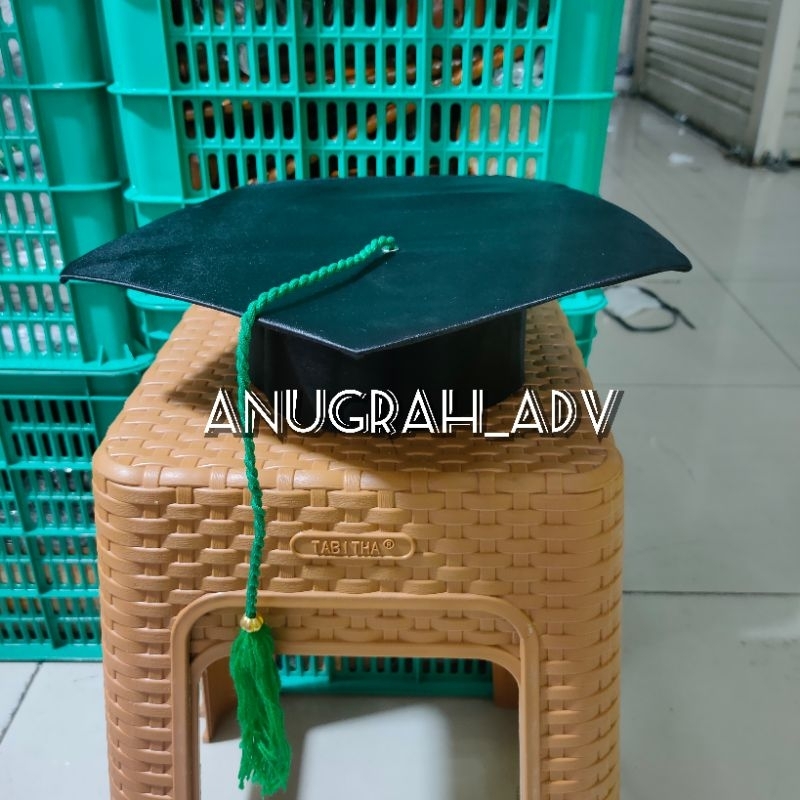 topi wisuda SMP SMA MAHASISWA bahan satin - TALI HIJAU