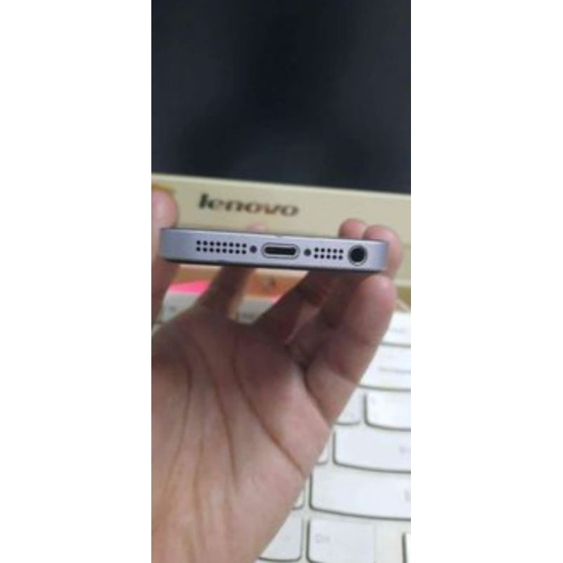 iphone se gen 1 64GB