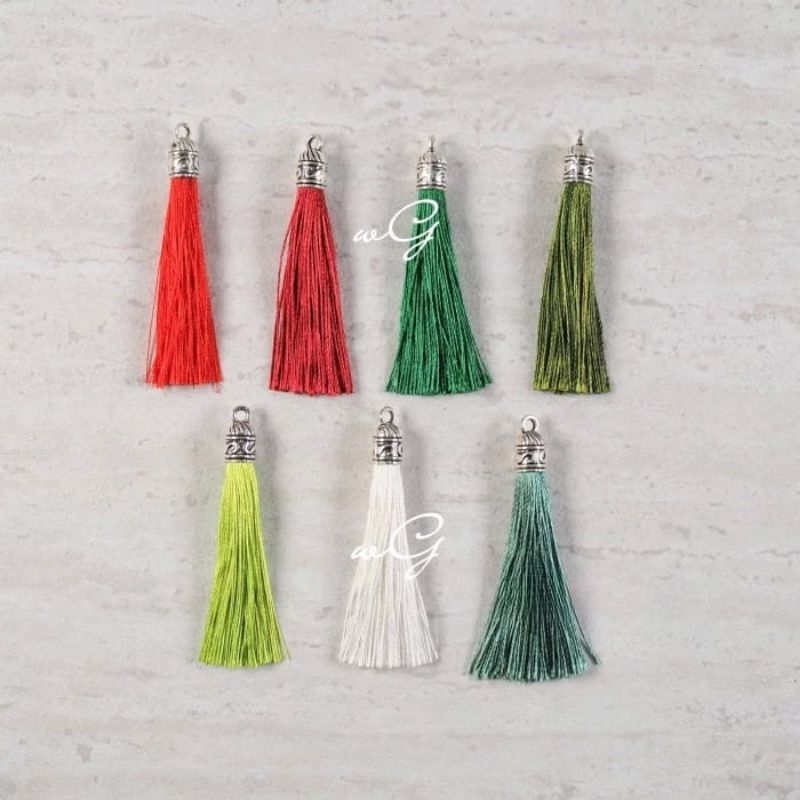 

Hiasan Tassel Kepala Besi ; Panjang Tassel 6 cm; Mix Colour