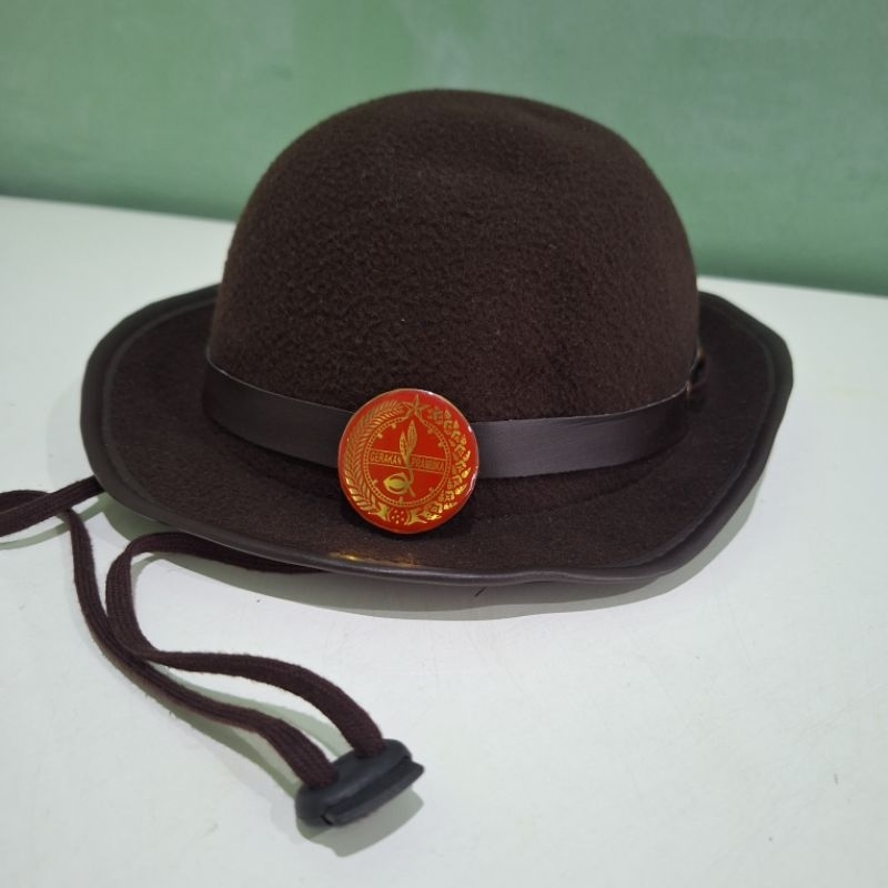 Topi wanita pramuka SMP preloved