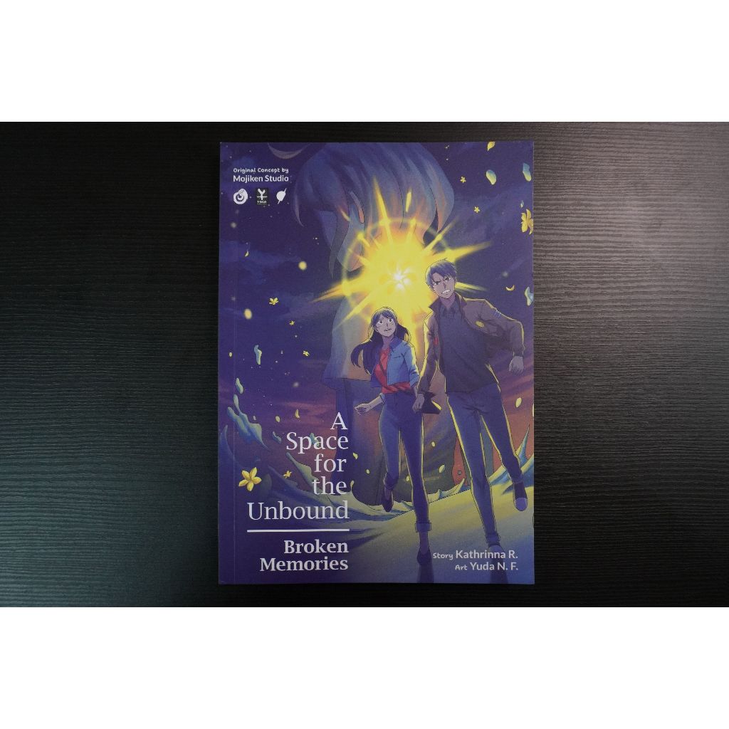Komik A Space For The Unbound : Broken Memories