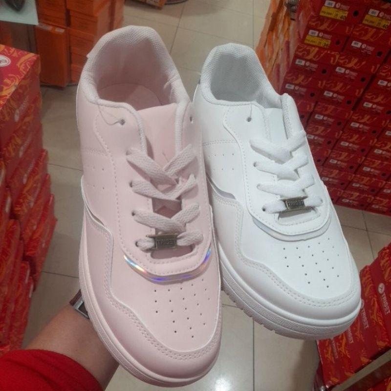 Triset sepatu Sneakers New Arrival