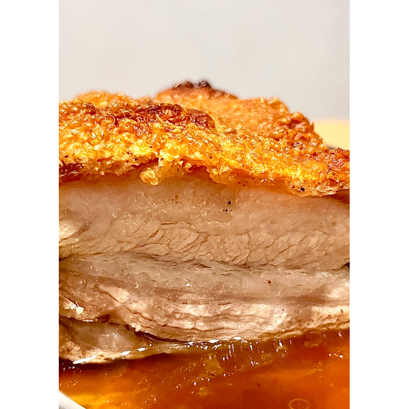 

Crispy Pork Belly/Siobak/Babi Panggang 500gr (Berat matang)