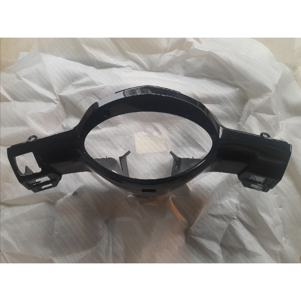 Cover Handle Belakang / Totok Lampu Belakang Honda Kharisma (Original) 53206-KPH-880FMB