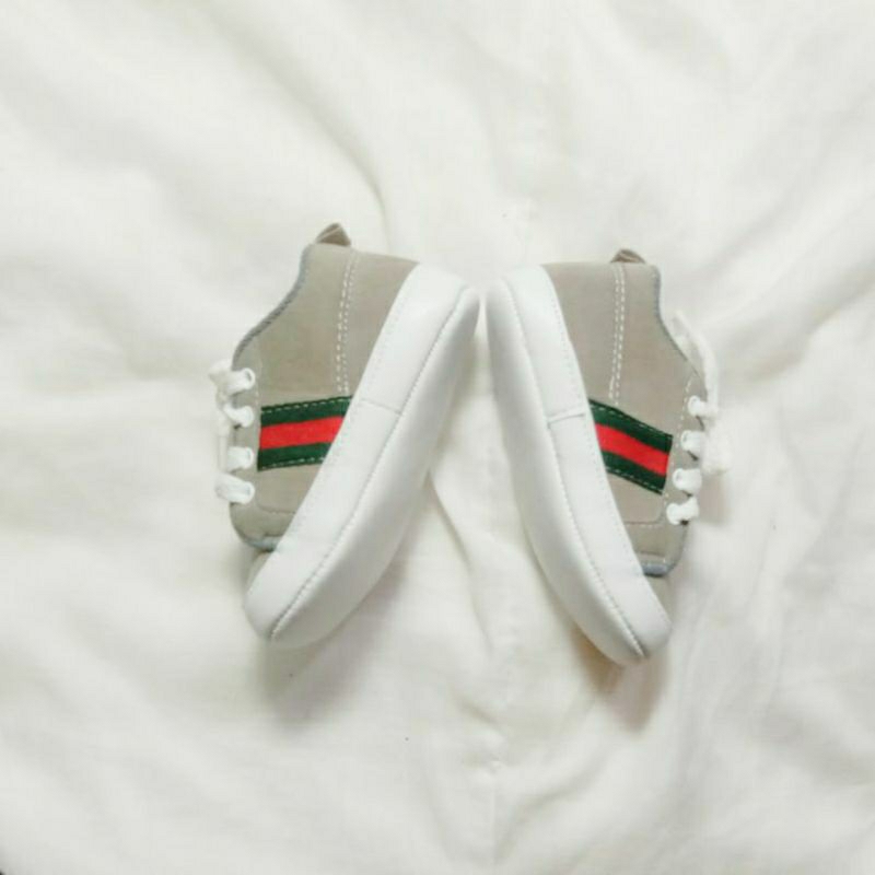 Sepatu Bayi Belajar Berjalan Anti Slip Baby Shoes
