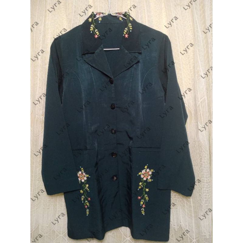 [Baju Preloved] Kemeja Kerah Blazer Biru Dongker (Biru Tua) Motif Bunga/Flora Wanita Lengan Panjang 