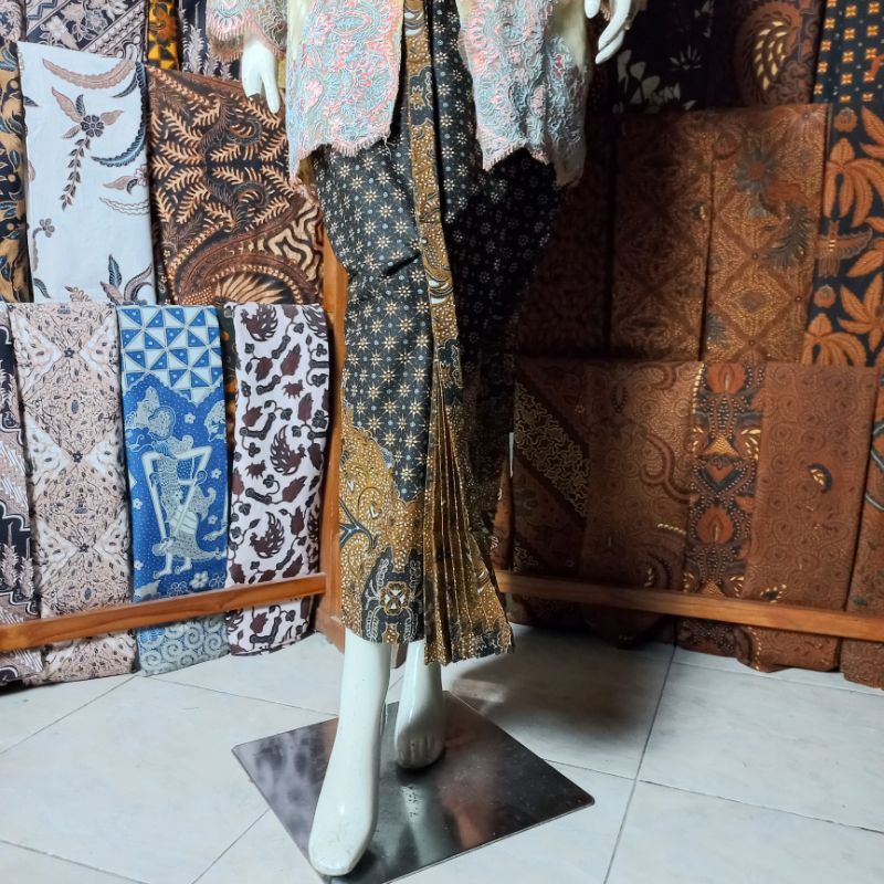 Jarik dan Rok Batik Klasik Solo Truntum Wahyu Katun Halus Bawahan Kebaya dan Beskap Pengantin Orang 
