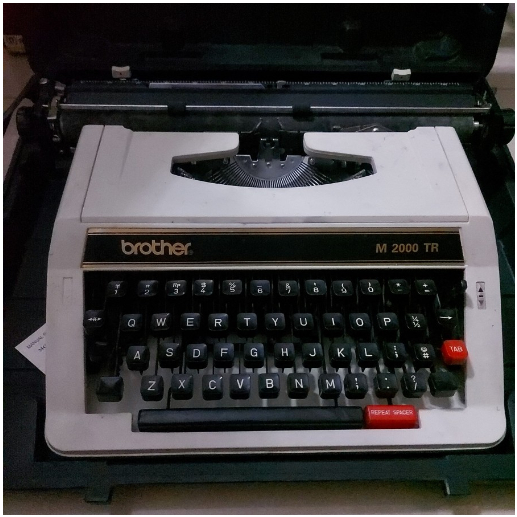 Mesin Tik / Mesin Ketik / Mesin Ketik Manual Brother M-2000TR 13inch Made In Japan - Bekas