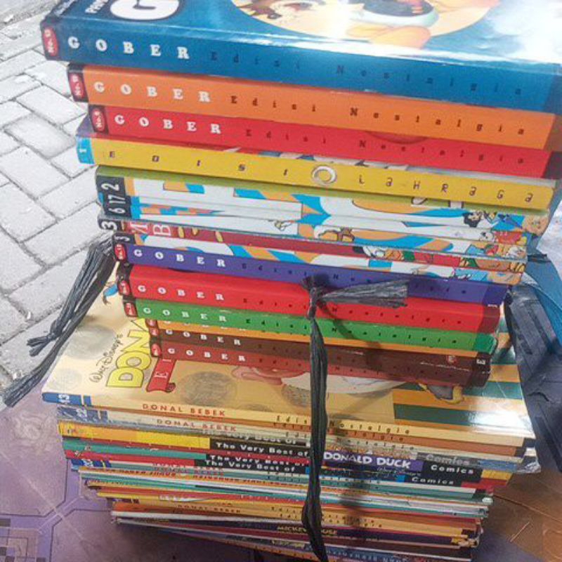 majalah Donal Bebek dan Gober yg tebal 15000 yg tipis 5000
