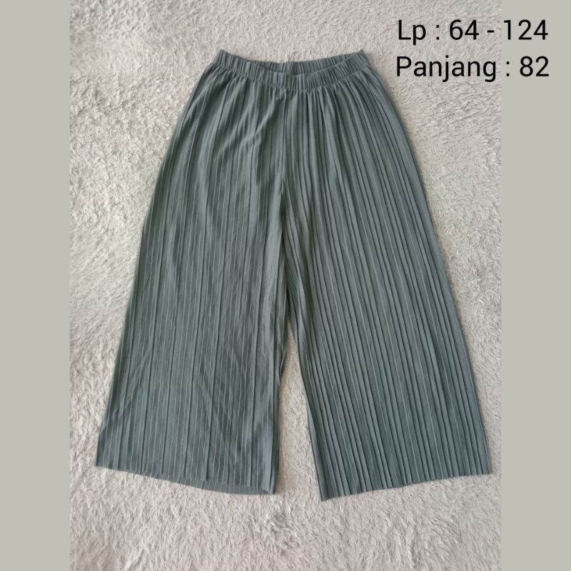 Pakaian/Baju/Celana/Rok/Bawahan Formal/Non Formal/Santai/Celana Panjang/Celana Pendek/Celana Bahan W