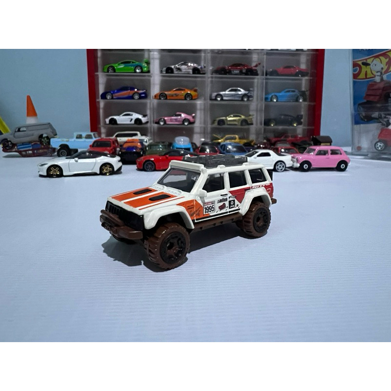 hotwheels jeep cherokee ths