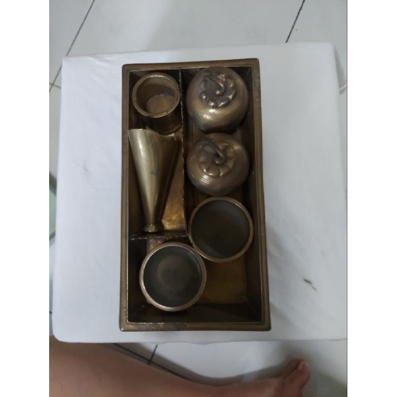 set kinangan kuningan / tempat sirih kuno (antik)