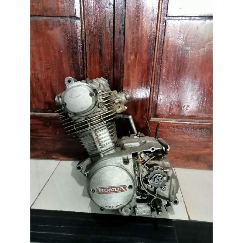 mesin gl100 platina std normal siap pakai