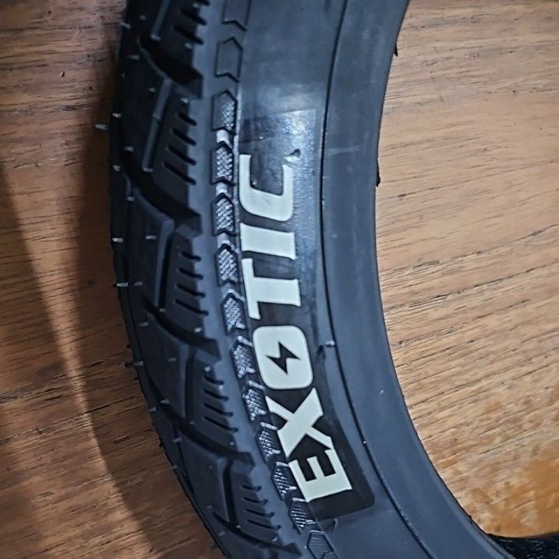BAN LUAR TUBELESS 14 X 2.50 EXOTIC MODEL BARU