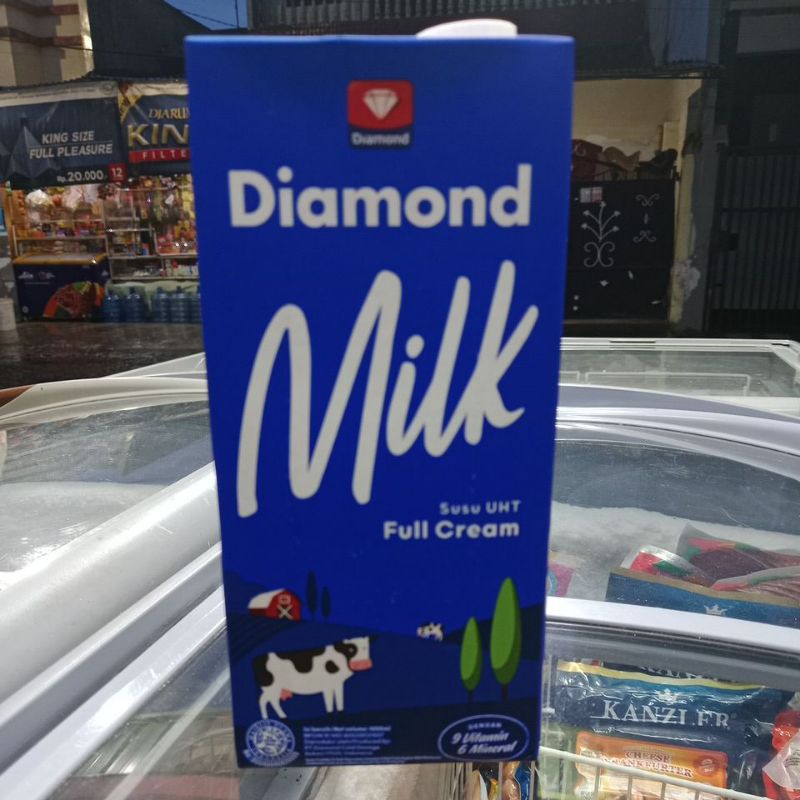 

SUSU UHT FULL CREAM DIAMOND 1L