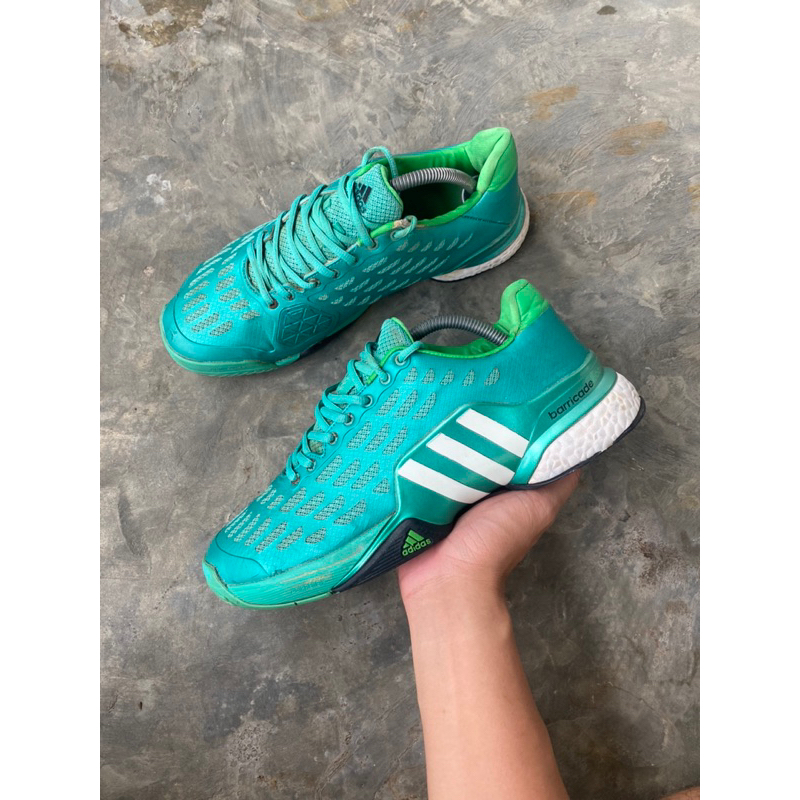 Sepatu Tenis Lapangan Adidas