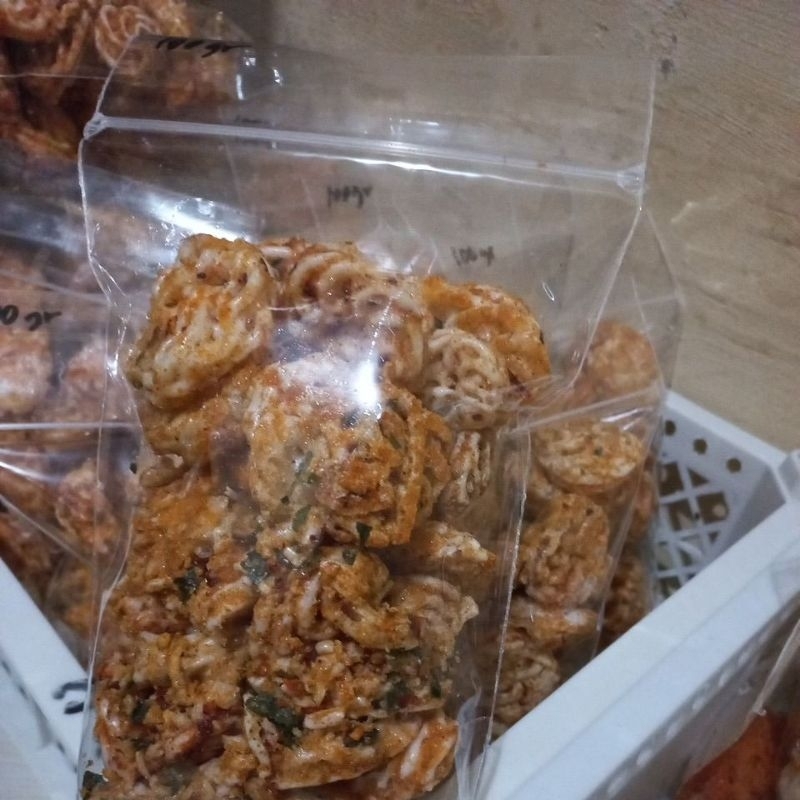 

Kerupuk dan Keripik