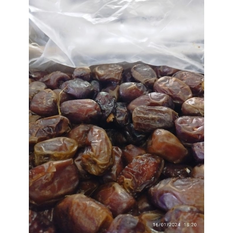 

kurma golden dates by naraya 1kg