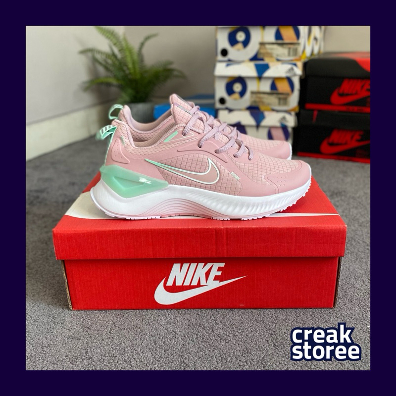 NIKE ZOOMx ELEMENT PINK