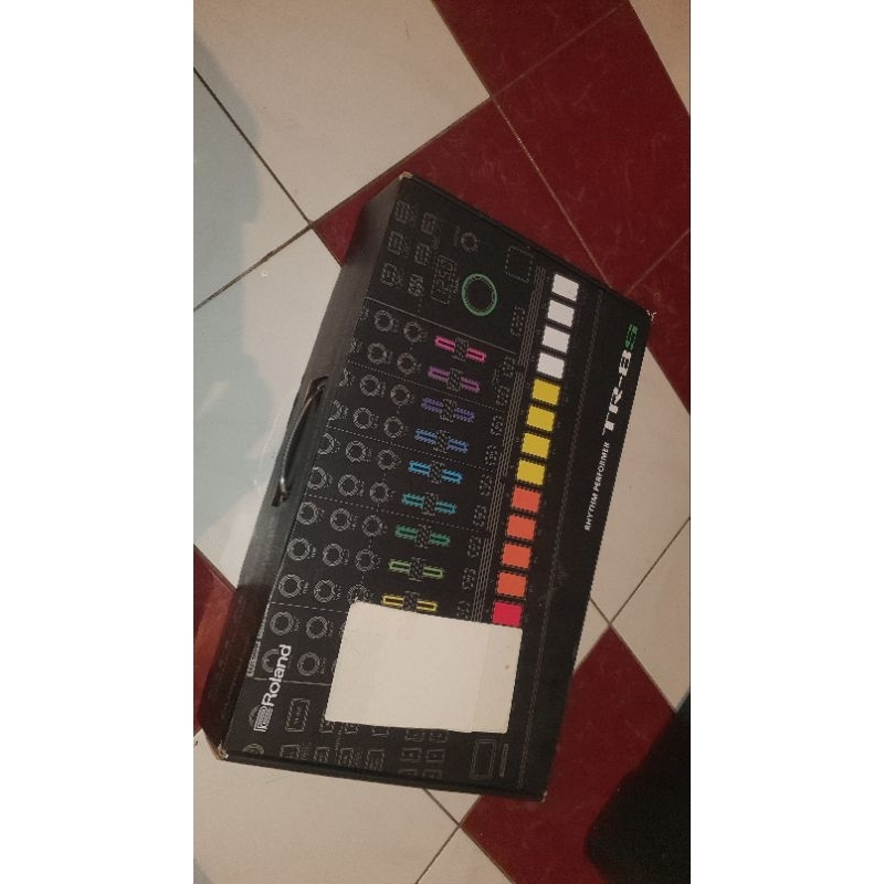 Roland TR 8S