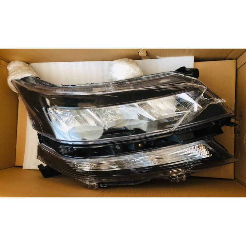Lampu Depan Head Lamp Xenia Avanza 2019 2020 2021