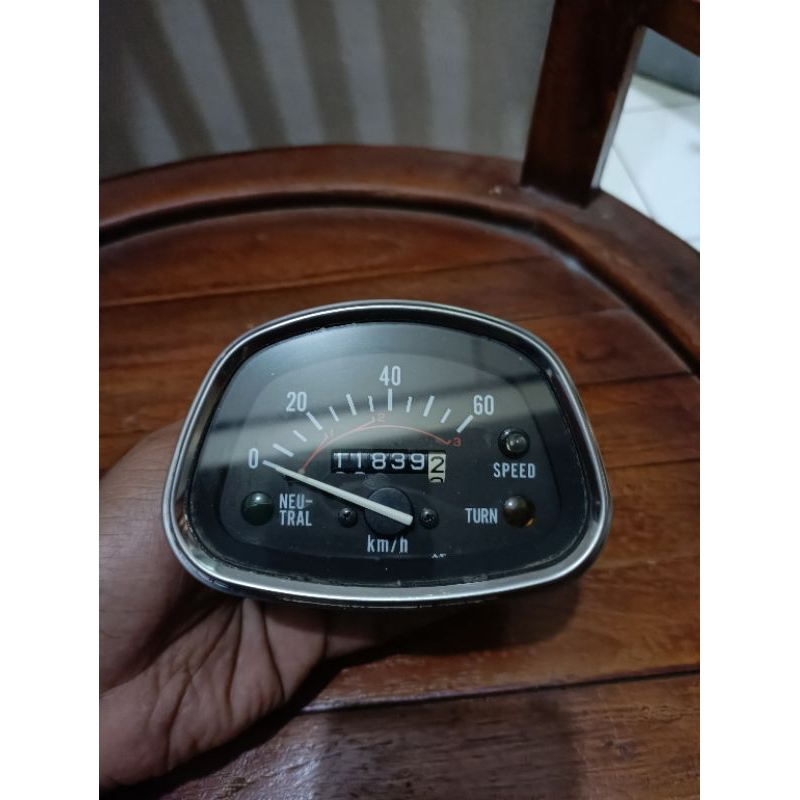 speedometer CD 90