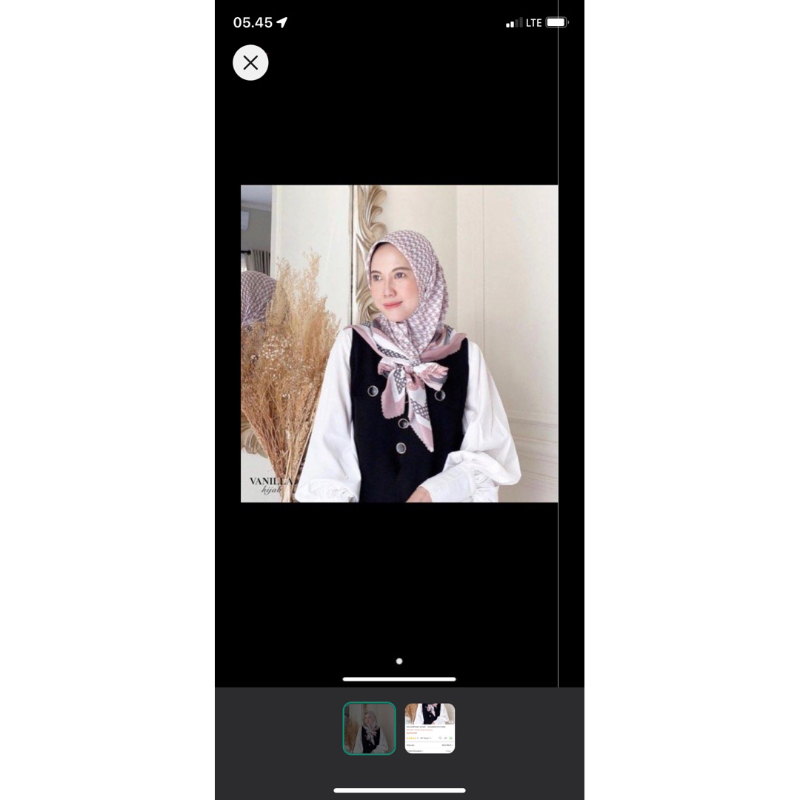 preloved vanilla hijab everyday scarf houndstoth pink vanillahijab wearing klamby buttonscarves vani