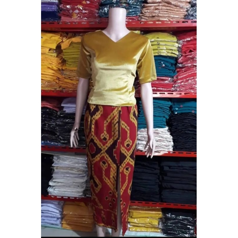 BAJU TENUN TORAJA