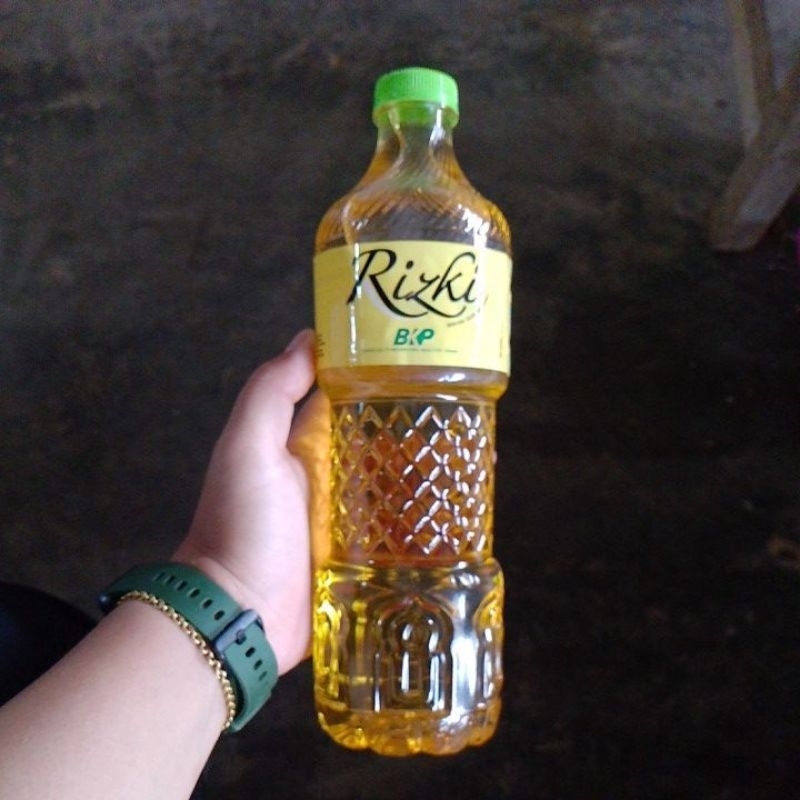 

Minyak Goreng Rizky Botol 900ml