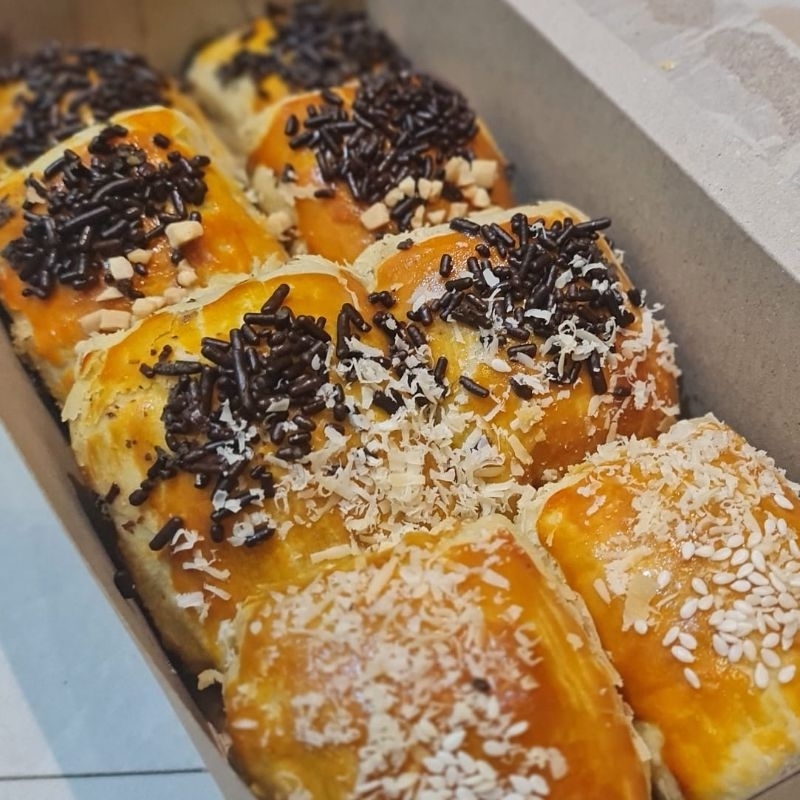 

BOLEN PREMIUM ANEKA RASA FRESH isi 10(pilihan rasa tulis dicatatan bisa mix)