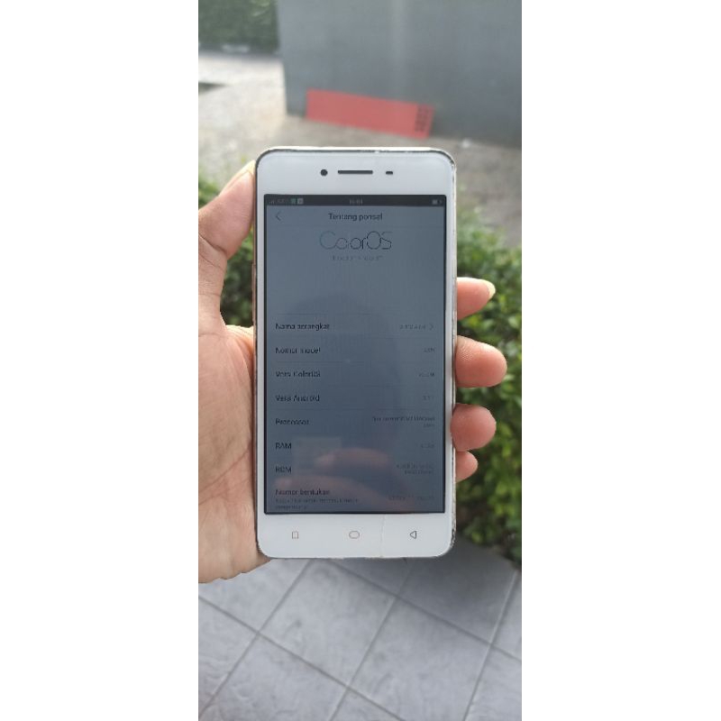 Jual hp android murah oppo A37f Ram 2/16GB jar 4G minus retak sehelai kaca kamera belakang gak ada j