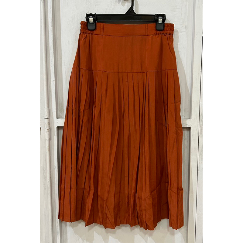new baru vintage rok lipit pleated merah bata