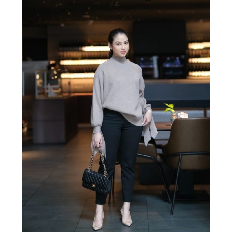 zara sweater by @gonegani