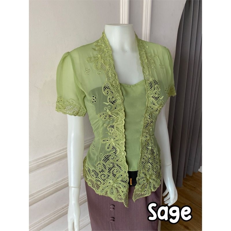 Kebaya brokat lengan pendek