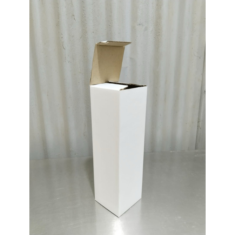 

Box tumbler 7.5x7.5x25 cm 500 ml warna putih dus kardus tumbler