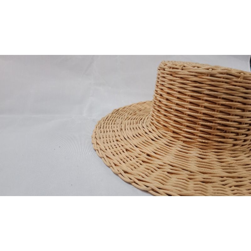 topi rotan unisex