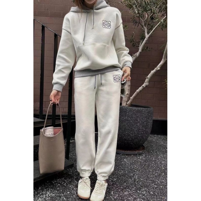 loewe setelan hoodie and joger pant