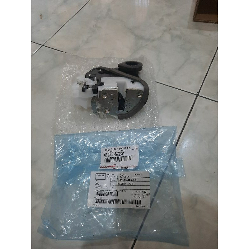 doorlock pintu tengah calya sigra ori