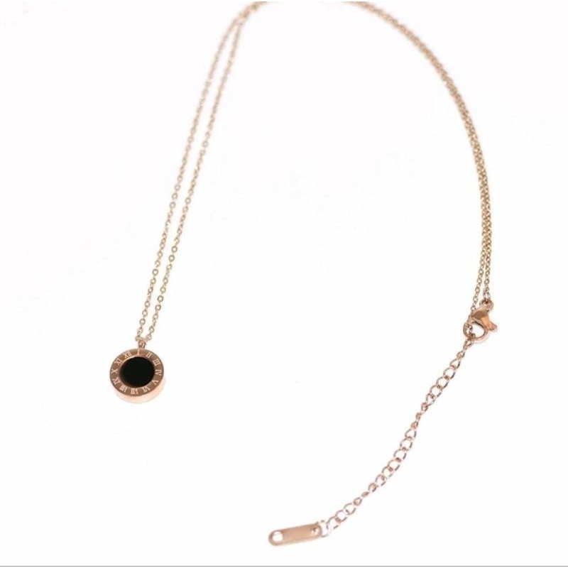 Kalung Wanita Kalung Liontin Bulat Hitam Putih Style Korea Impor Ori Titanium