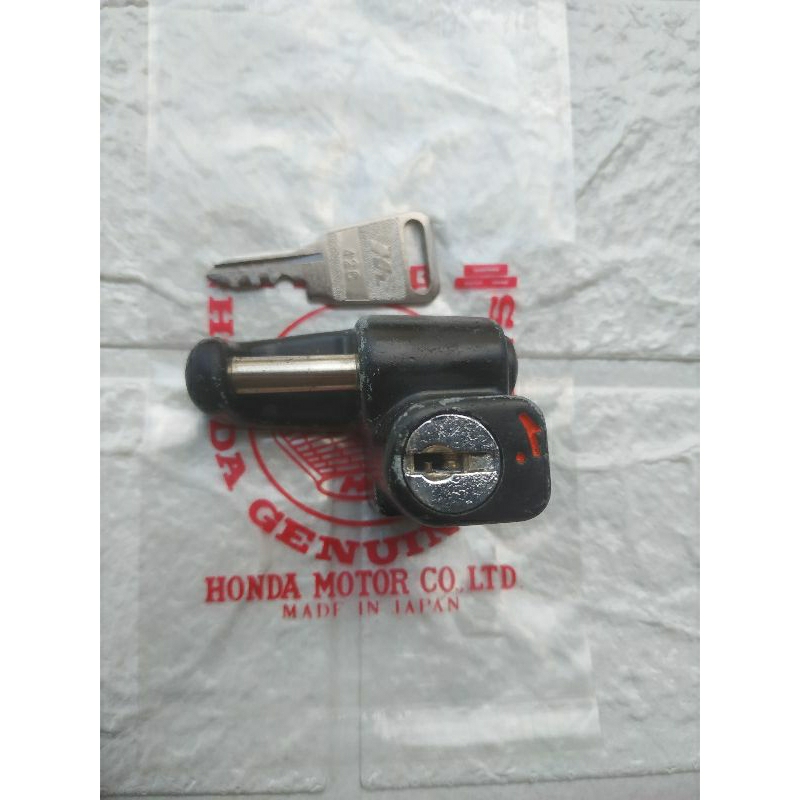 Helmet holder Honda cb100 s90 cs90 s110 c50 c70 Original