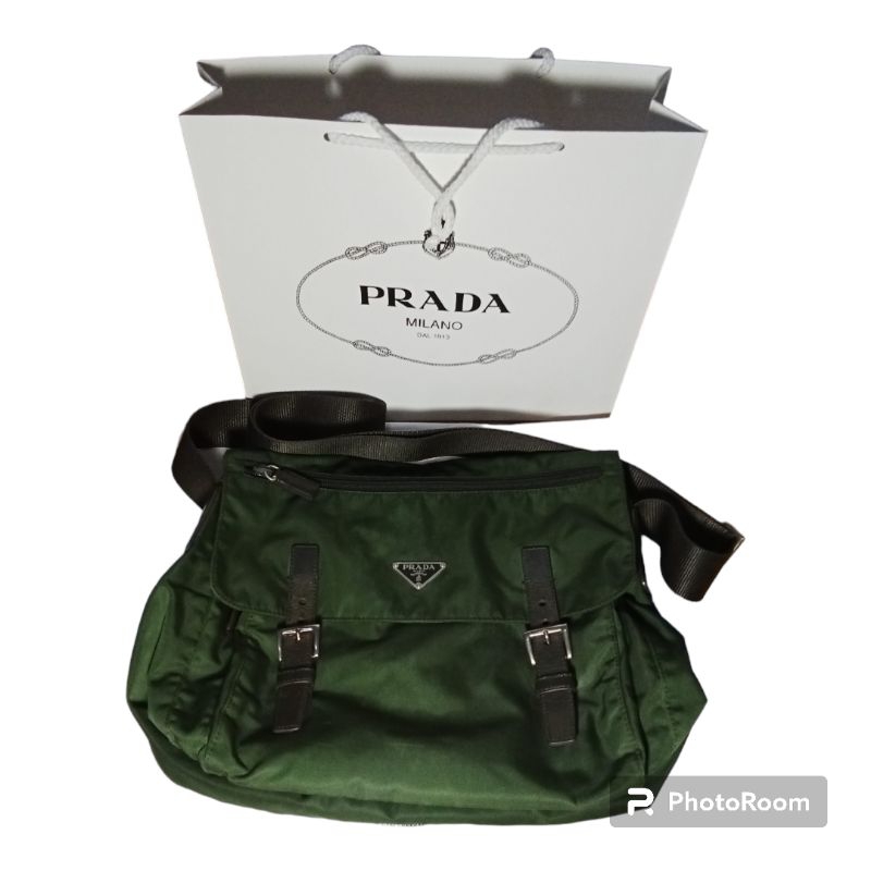 Prada Vela Shoulder Bag in Nylon - Unisex Green Cloth(second)